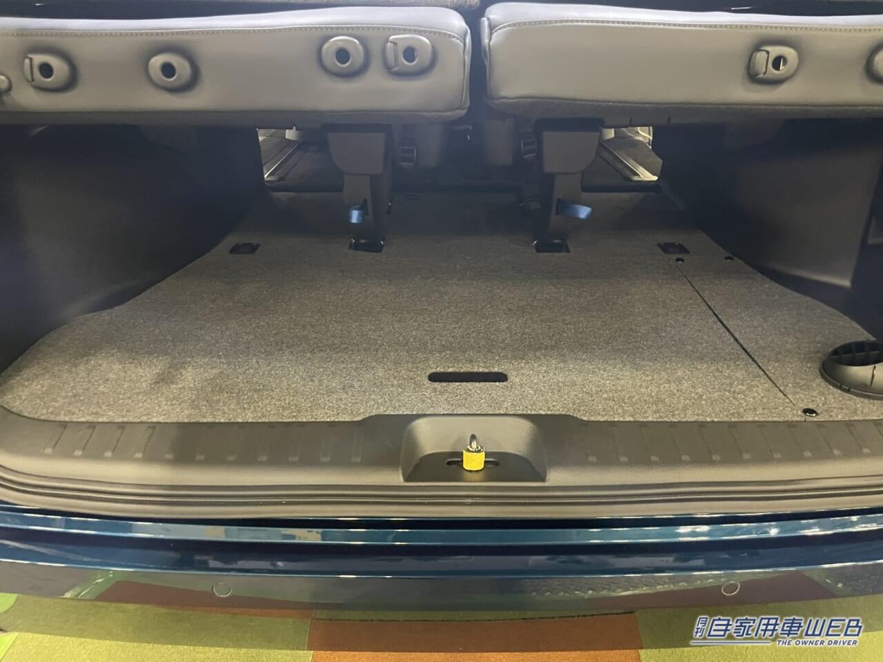 |ついに見つけた「ミニバンの正解」。寝る、くつろぐ、積める。“万能キャンパー”が毎日使えて頼もしい。