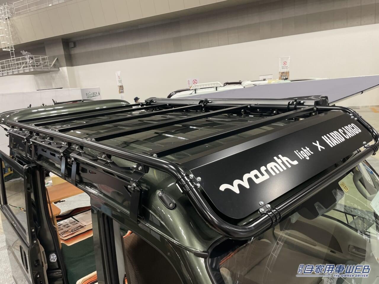 |「4人乗り普通の軽だが…?」秘密基地みたいな車内が最高、まるでカフェのような木の温もり。普段乗りOK、思い立ったすぐ“おしゃれ車中泊カー”になる軽キャンパー。