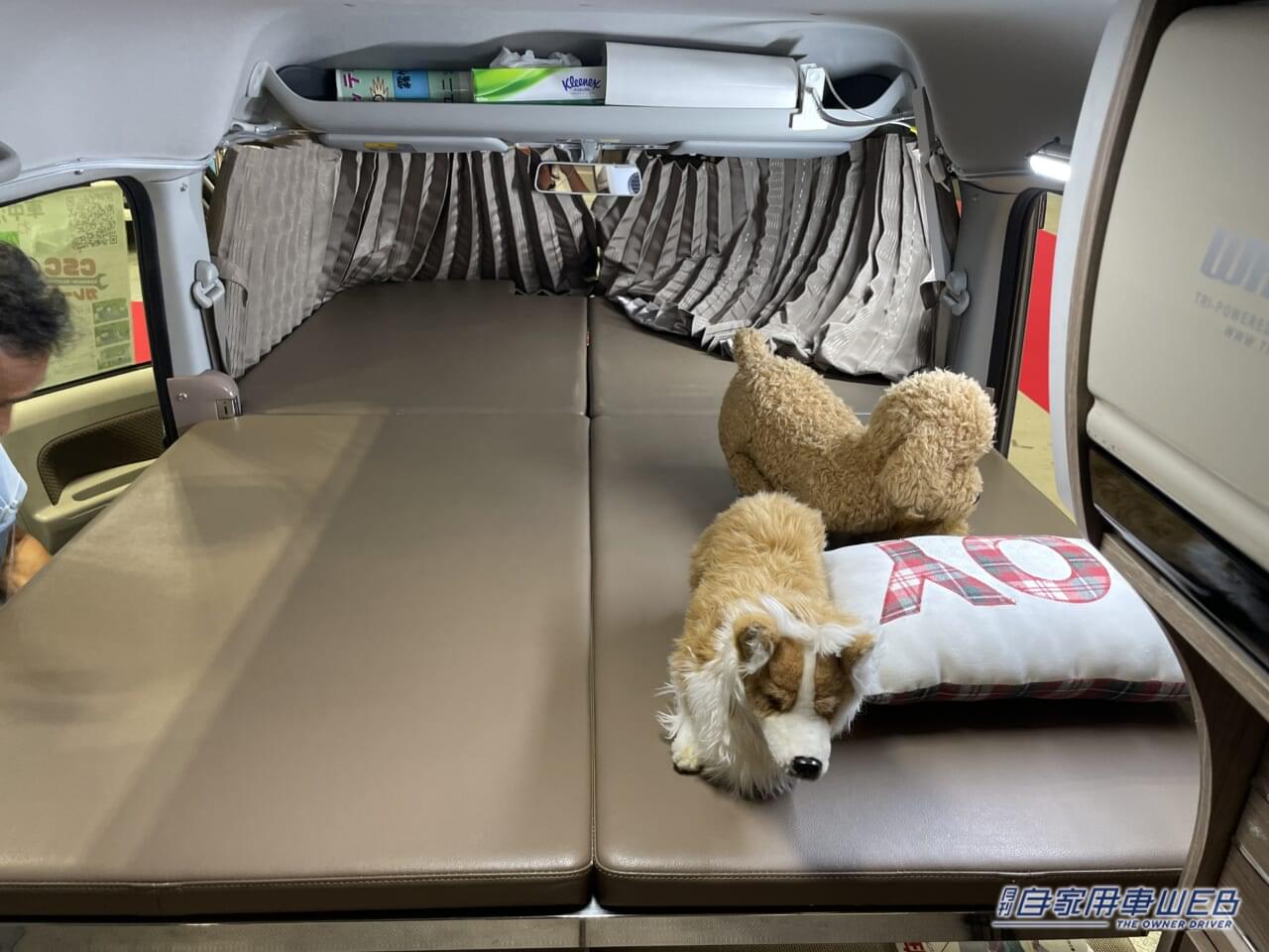 |2段シートの高さを自在に調整できる! スズキのエブリイがベースの軽キャンパー