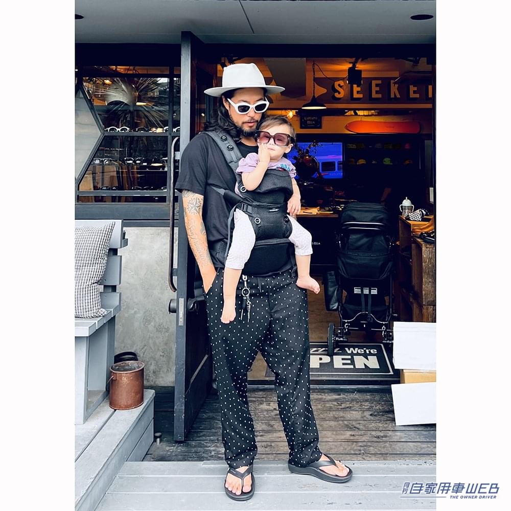 |子育て世代のドライバー必見! アパレルブランド「CAPTAINS HELM」とチャイルドシートの老舗ブランド「AILEBEBE」がコラボ! 最高にカッコいいベビーキャリアが登場