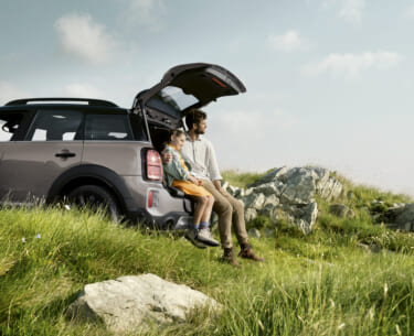 アースカラーが映える限定車「MINI Crossover Highlands Edition」