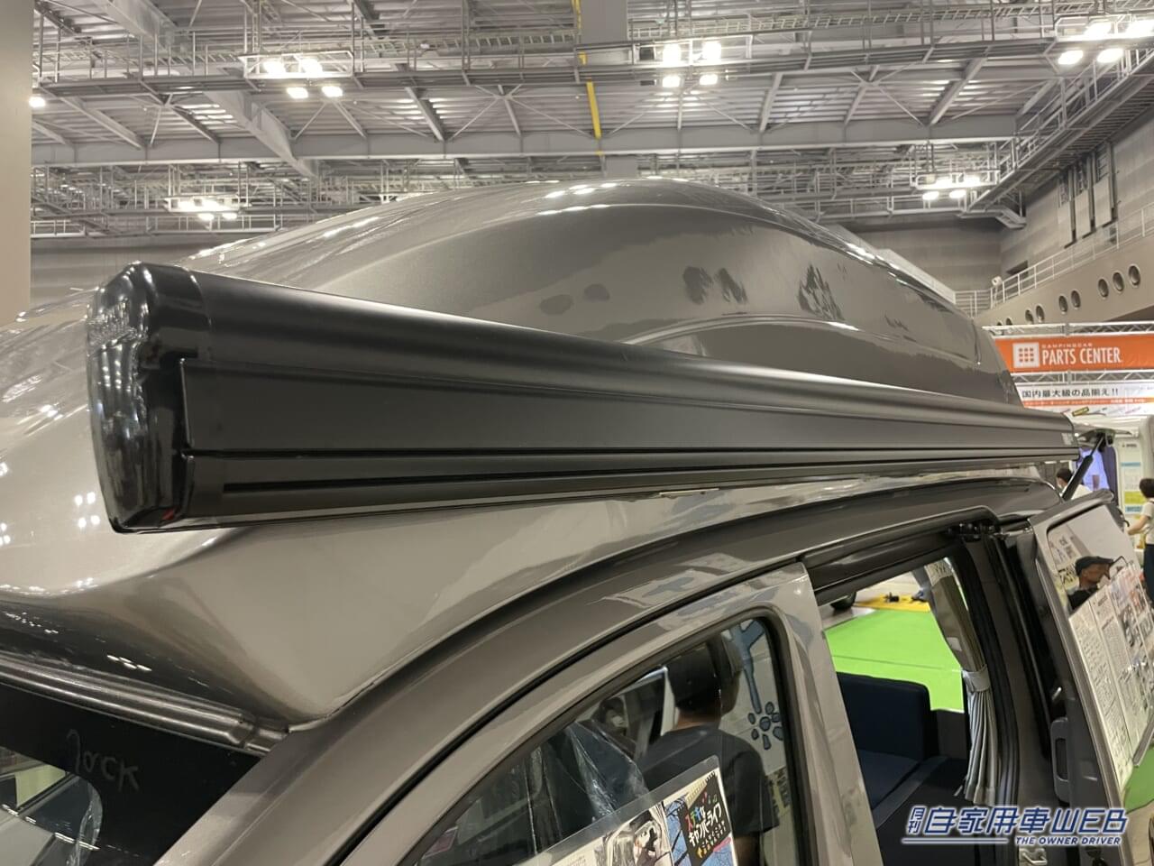 |ルーフが便利で個性的! 日産NV200バネットがベースのキャンパー