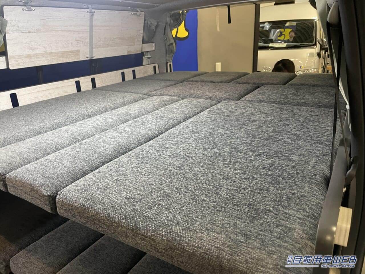 |2段になったフラットスペースが個性的! トヨタ ハイエースがベースのキャンパー