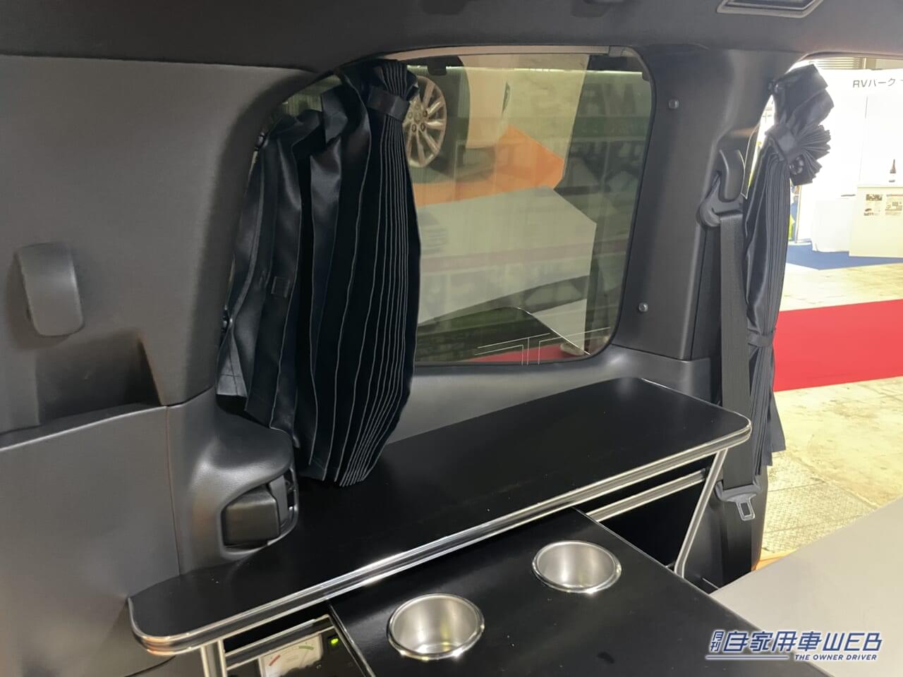 |広くてシンプル! スッキリとした車内が魅力のトヨタ ヴォクシーがベースのキャンパー