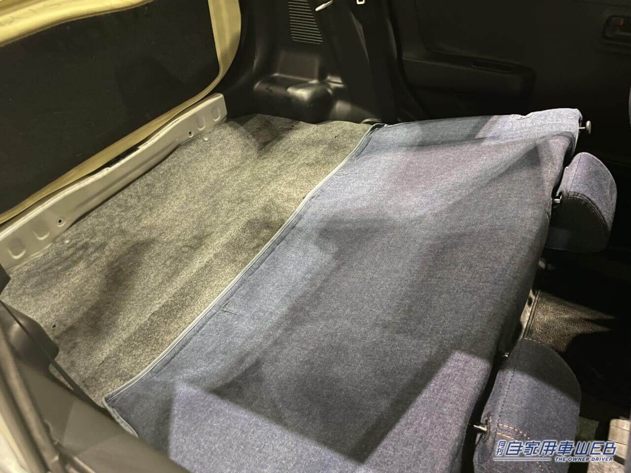 |パンダ? ピエロ? 個性的なボディカラーとフェイスにカスタムされたスズキ アルト