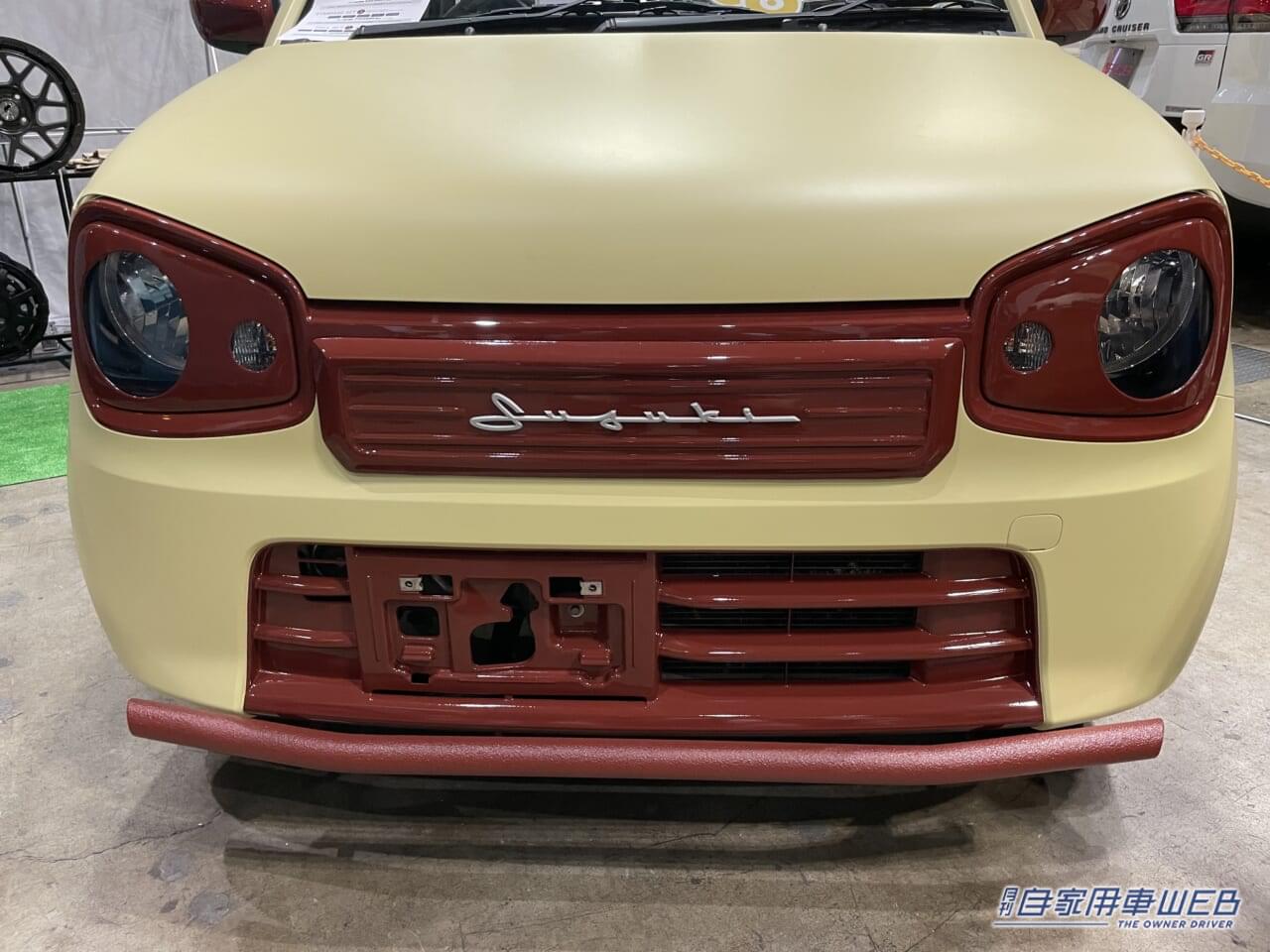 |パンダ? ピエロ? 個性的なボディカラーとフェイスにカスタムされたスズキ アルト