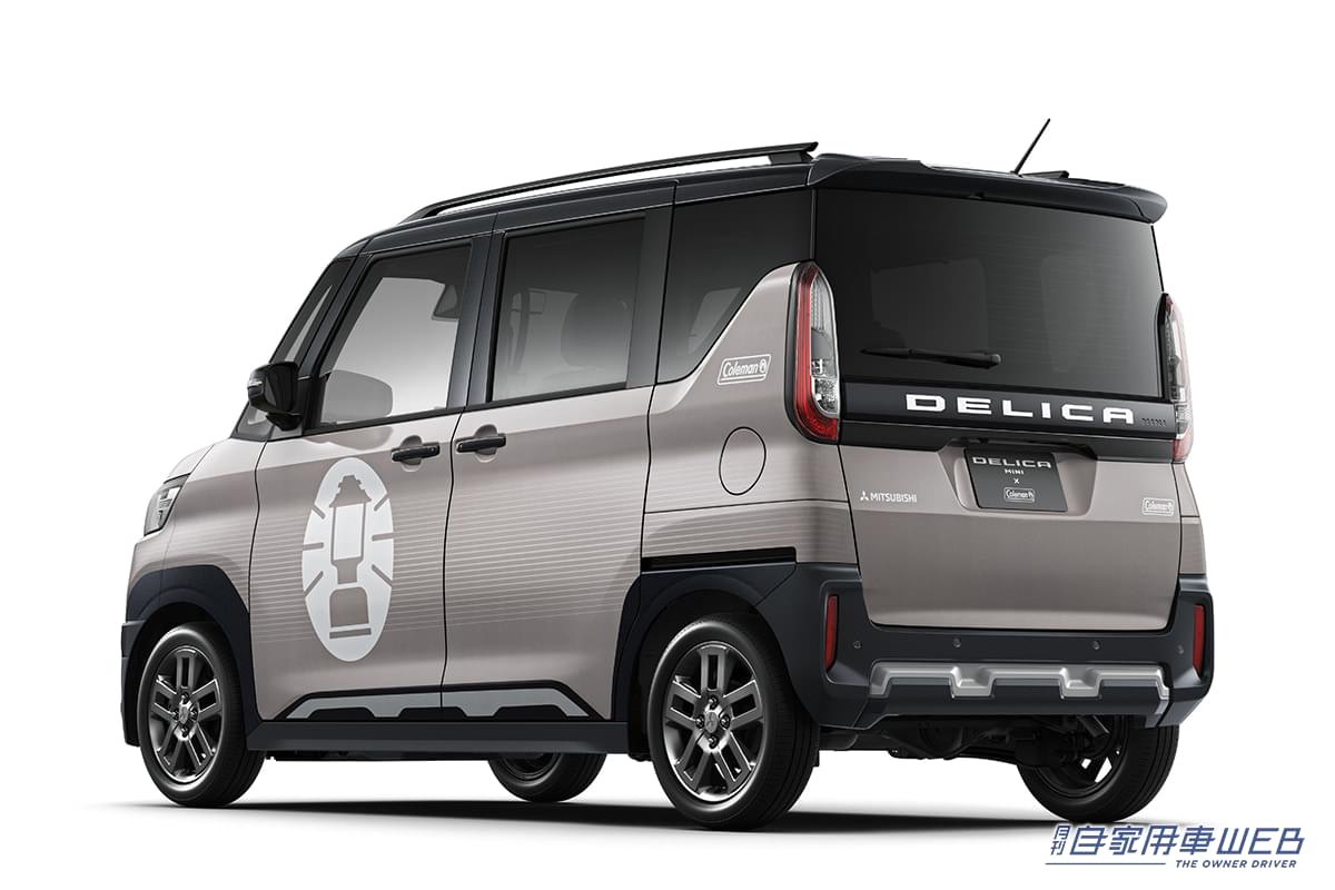 |三菱「デリカミニ×Colemanコラボラッピング」をオプションで期間限定販売。Colemanのロゴに加え、特徴的なランタンマークが!