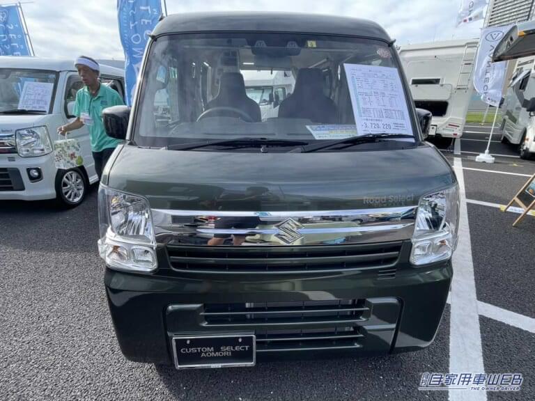 スズキ・エブリイがベースの軽キャンパー。|「こんなのアリ?」「軽自動車が和室に」車内に畳が敷かれた…スズキ・エブリイがベースの軽キャンパー。