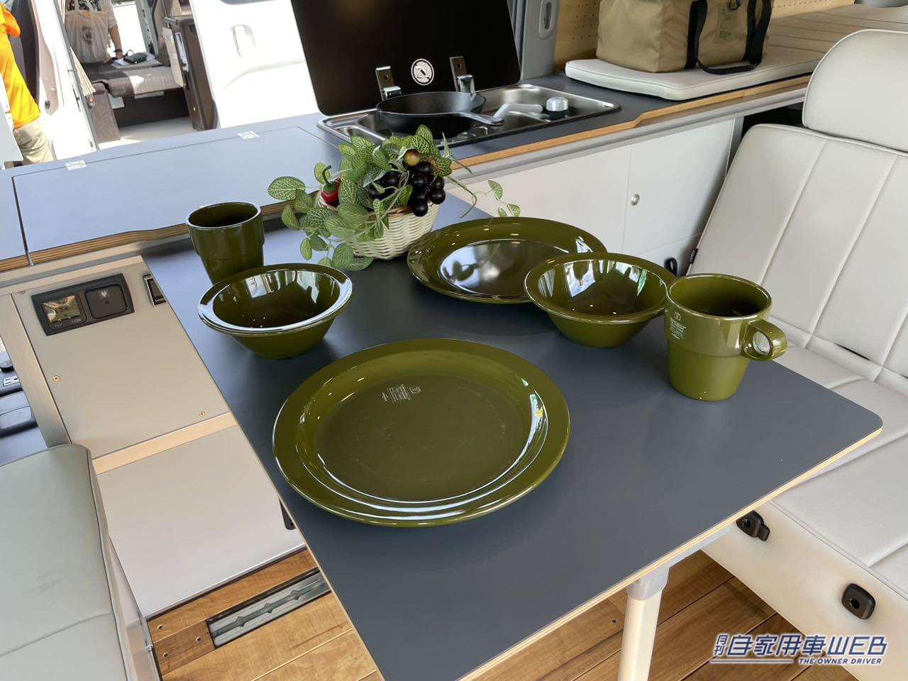 |「これは住めるぞ…」「モデルルームみたい」トヨタの一般車なのに…安心の居住空間を実化。