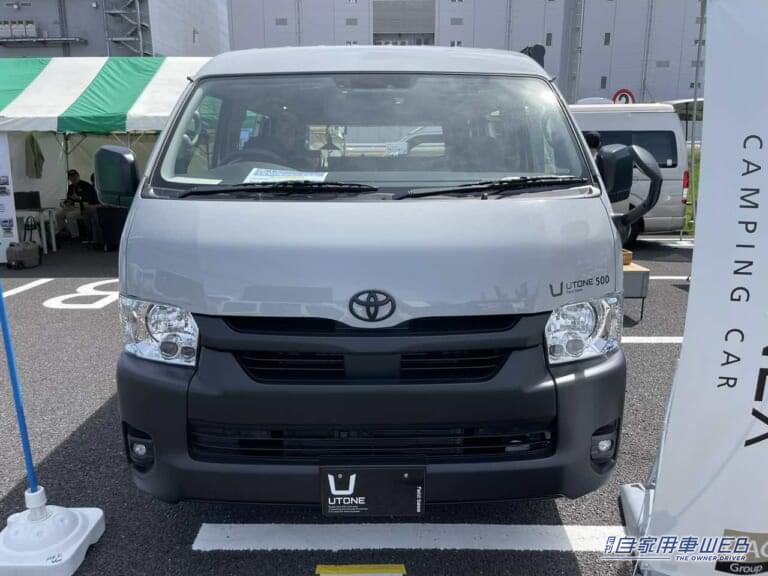 トヨタ・ハイエースがベースのキャンピングカー。|「これは住めるぞ…」「モデルルームみたい」トヨタの一般車なのに…安心の居住空間を実化。