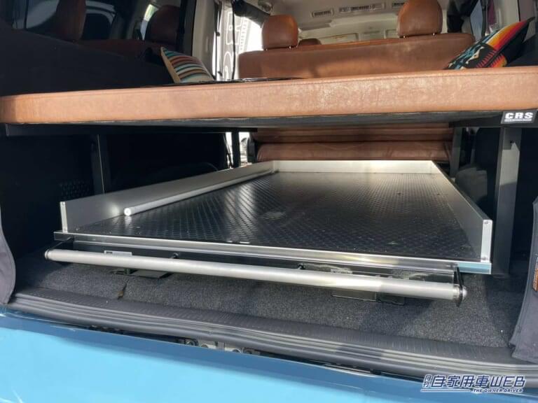 スライド式の収納|めっちゃ良いぞ「釣り」と「キャンプ」どちらもガチで楽しめる。やっぱりハイエースが欲しくなる!