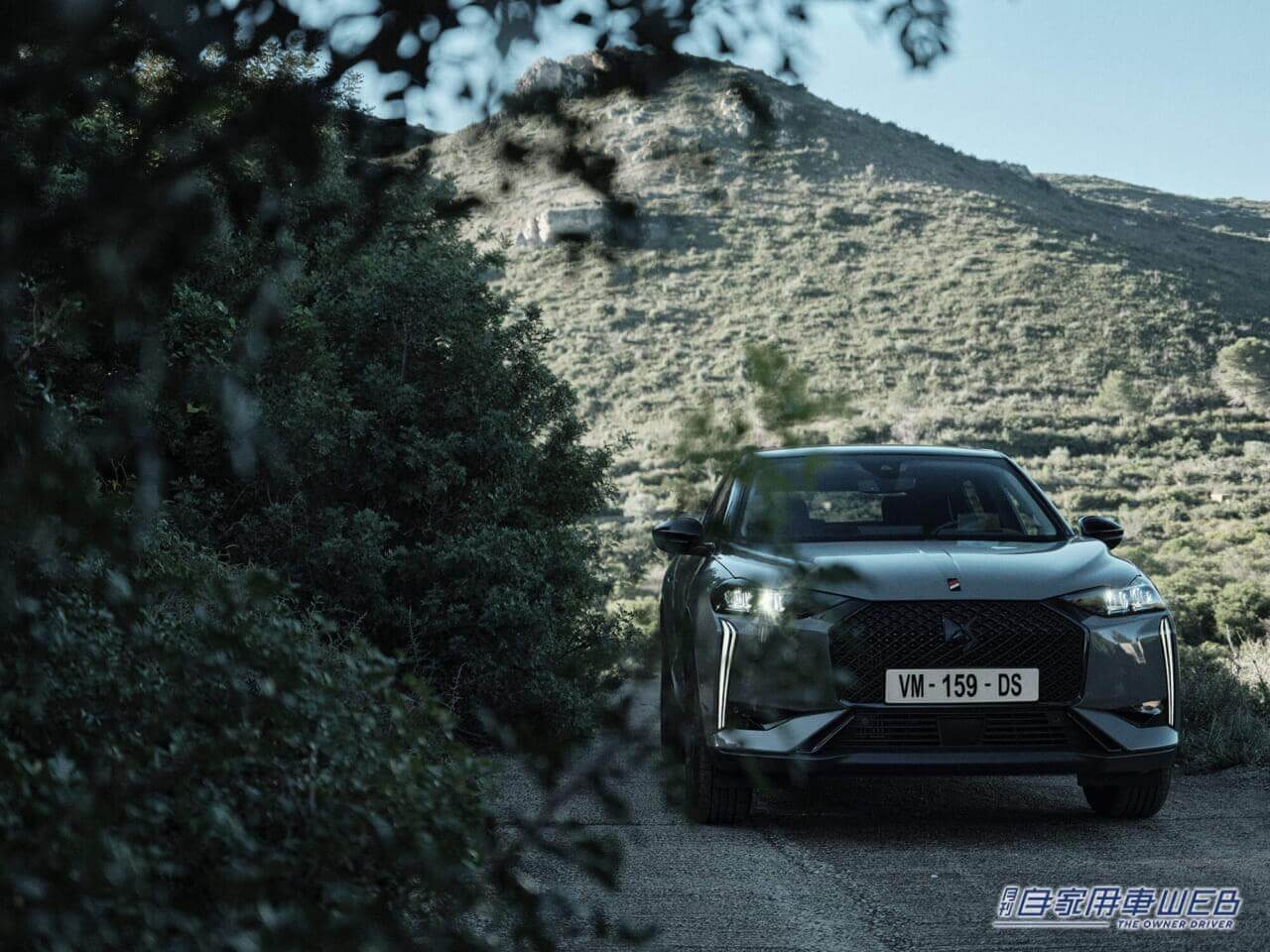 |DS、ブラックパーツでエレガントに仕上げた特別仕様車「DS 3 PERFORMANCE LINE」を発売