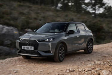 DS、ブラックパーツでエレガントに仕上げた特別仕様車「DS 3 PERFORMANCE LINE」を発売