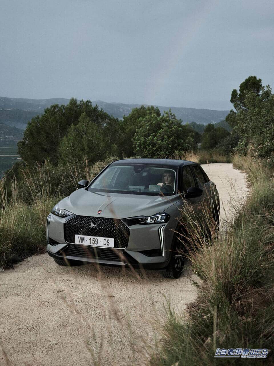 |DS、ブラックパーツでエレガントに仕上げた特別仕様車「DS 3 PERFORMANCE LINE」を発売