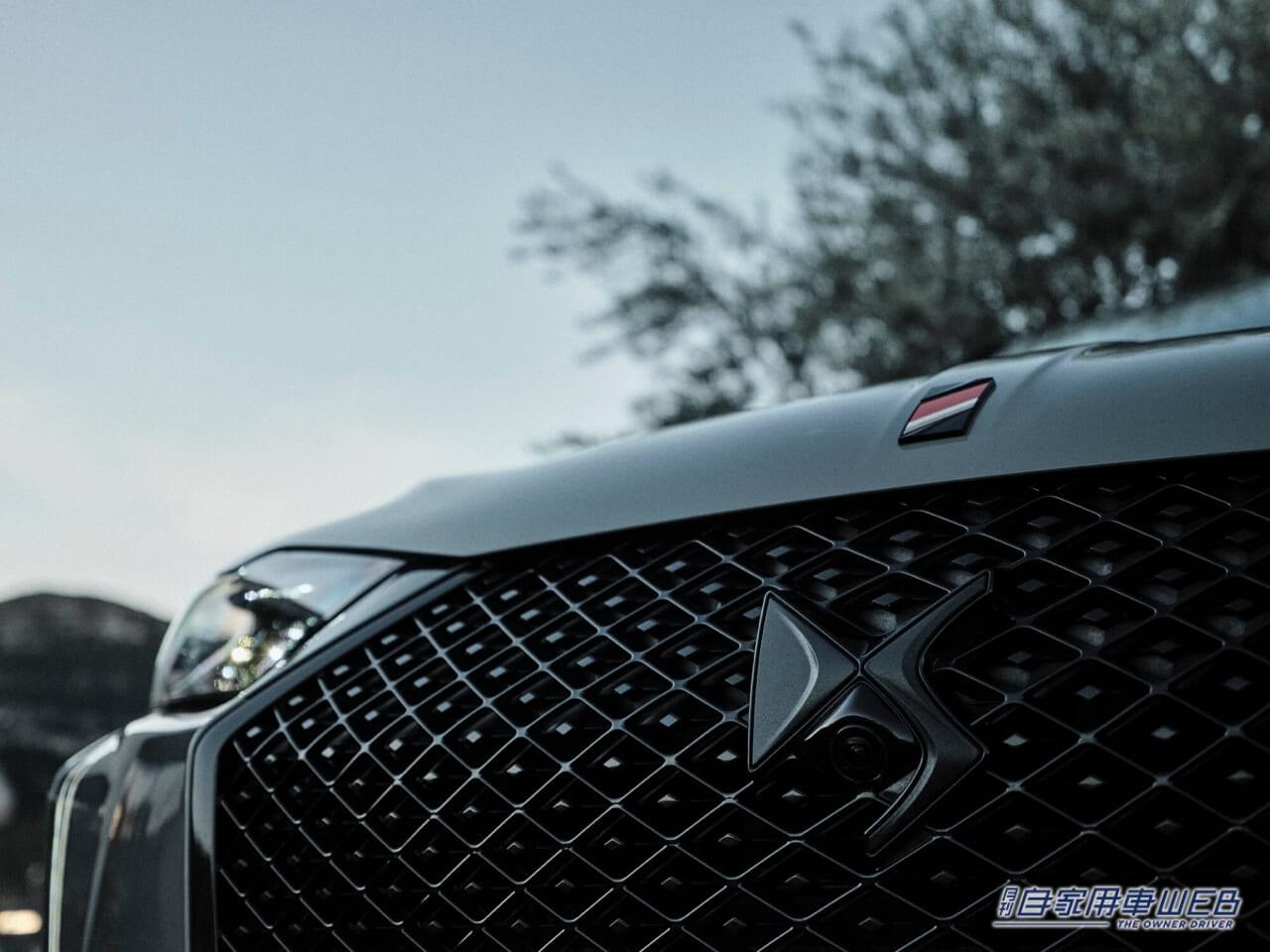 |DS、ブラックパーツでエレガントに仕上げた特別仕様車「DS 3 PERFORMANCE LINE」を発売