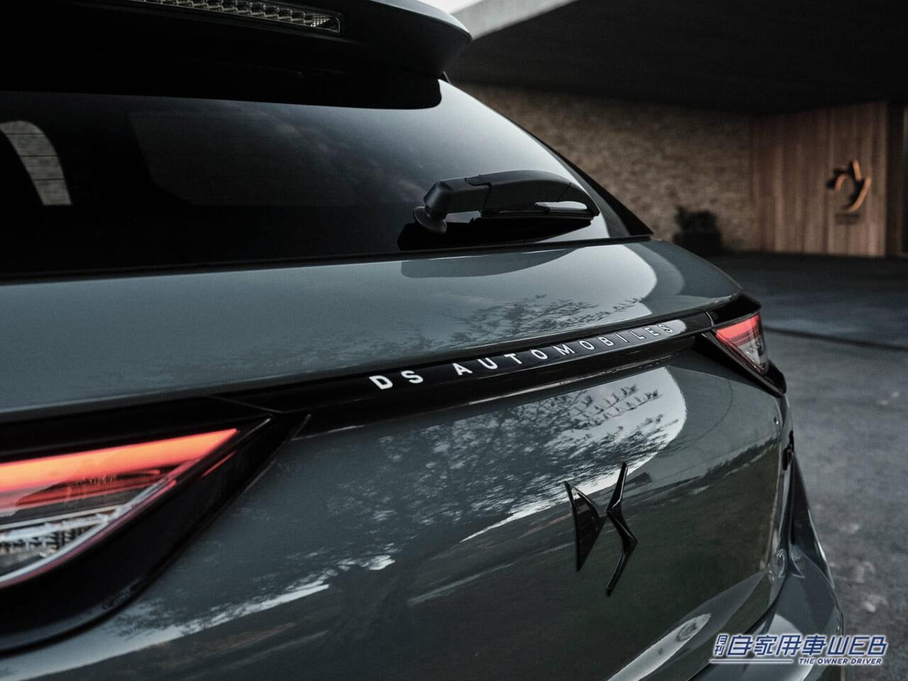 |DS、ブラックパーツでエレガントに仕上げた特別仕様車「DS 3 PERFORMANCE LINE」を発売