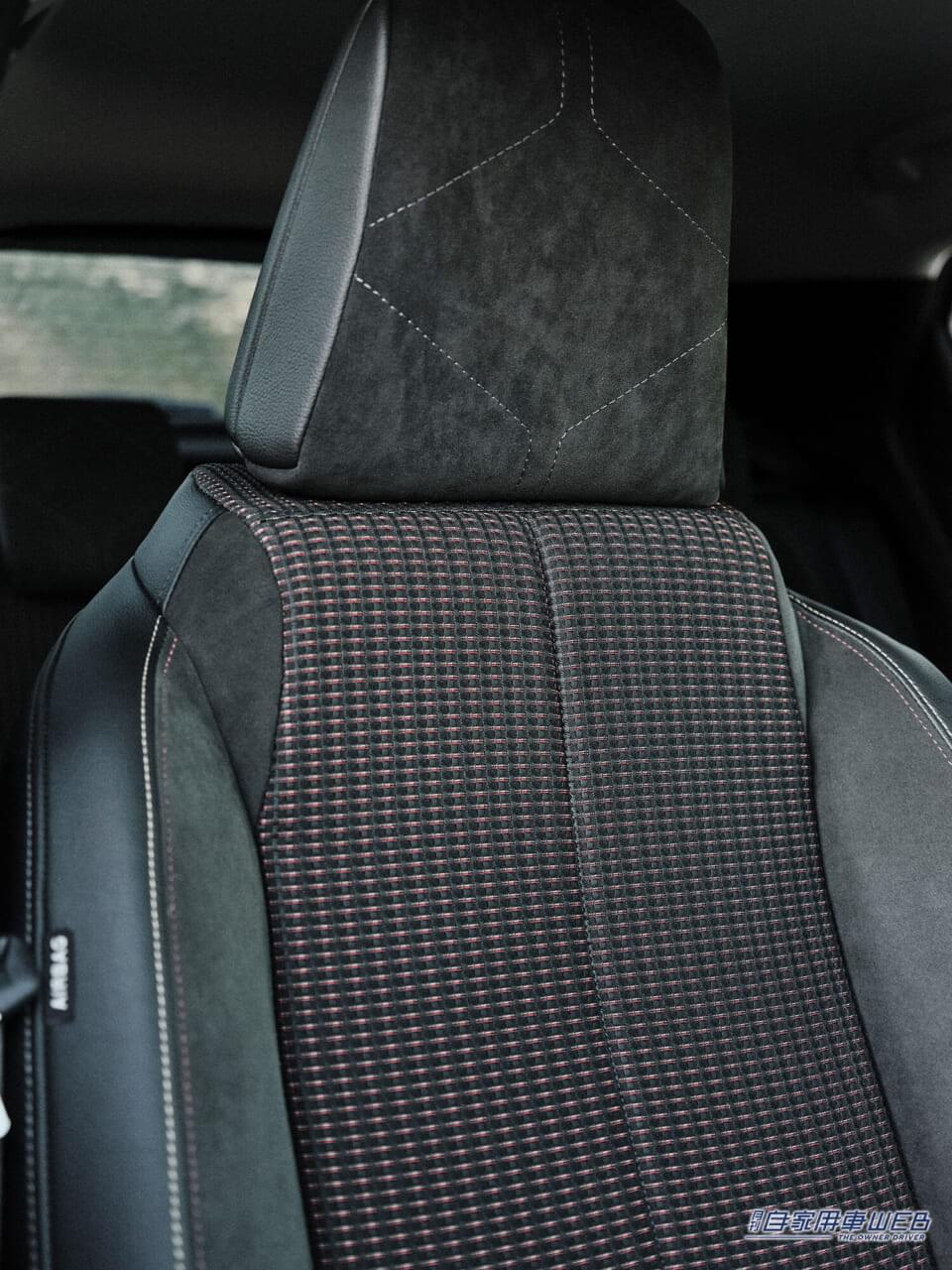 |DS、ブラックパーツでエレガントに仕上げた特別仕様車「DS 3 PERFORMANCE LINE」を発売