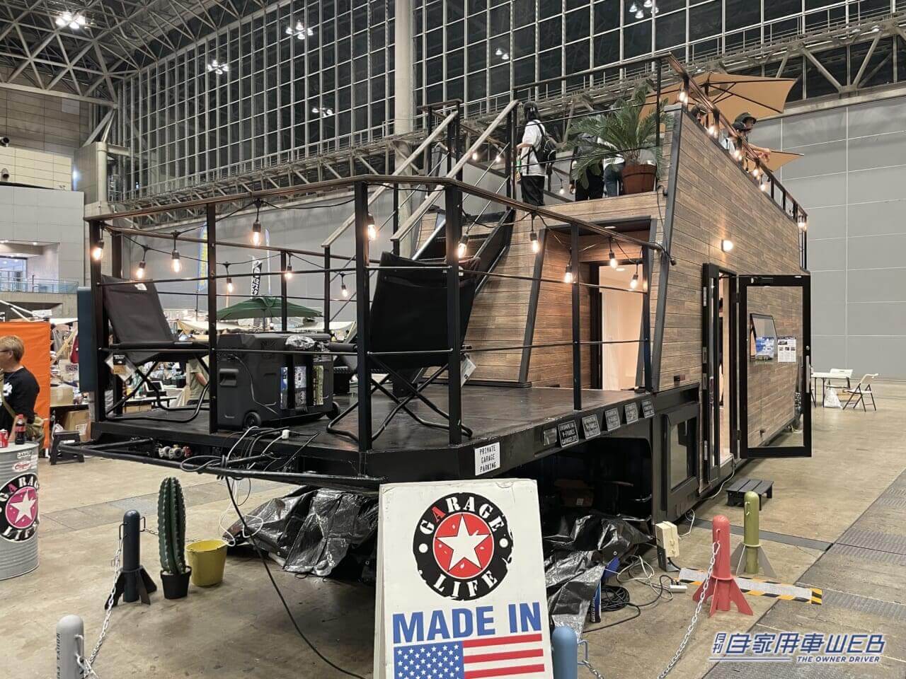 |超巨大トレーラーハウスが出現! ワンルームマンションのような室内とリゾート気分の屋上テラスが魅力