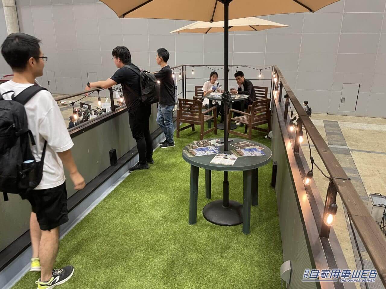 |超巨大トレーラーハウスが出現! ワンルームマンションのような室内とリゾート気分の屋上テラスが魅力