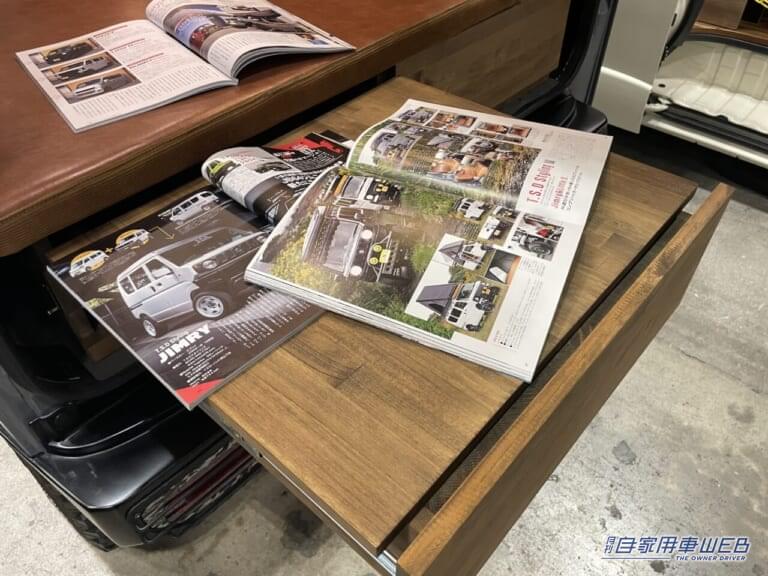 スズキエブリイの車内。|斬新だぞ「軽バン」キャンパーカスタム。ジムニー過ぎる!スズキ エブリイがベースの釣り仕様!この迫力で軽自動車なんだ…