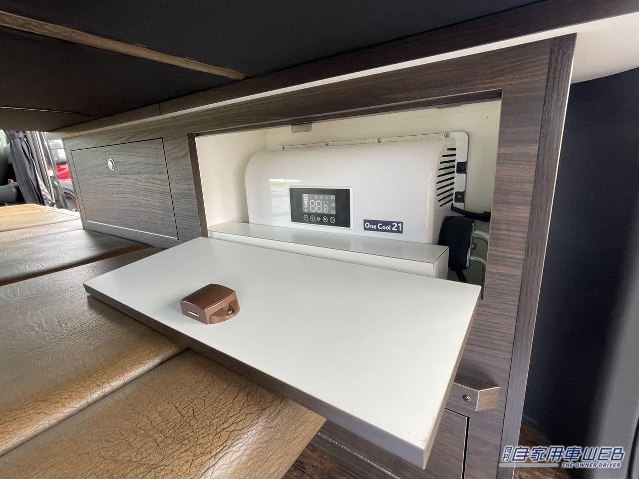 |車中泊にバッチリ対応! シンプルでカッコいいインテリアが魅力のトヨタ ハイエースがベースのキャンパー