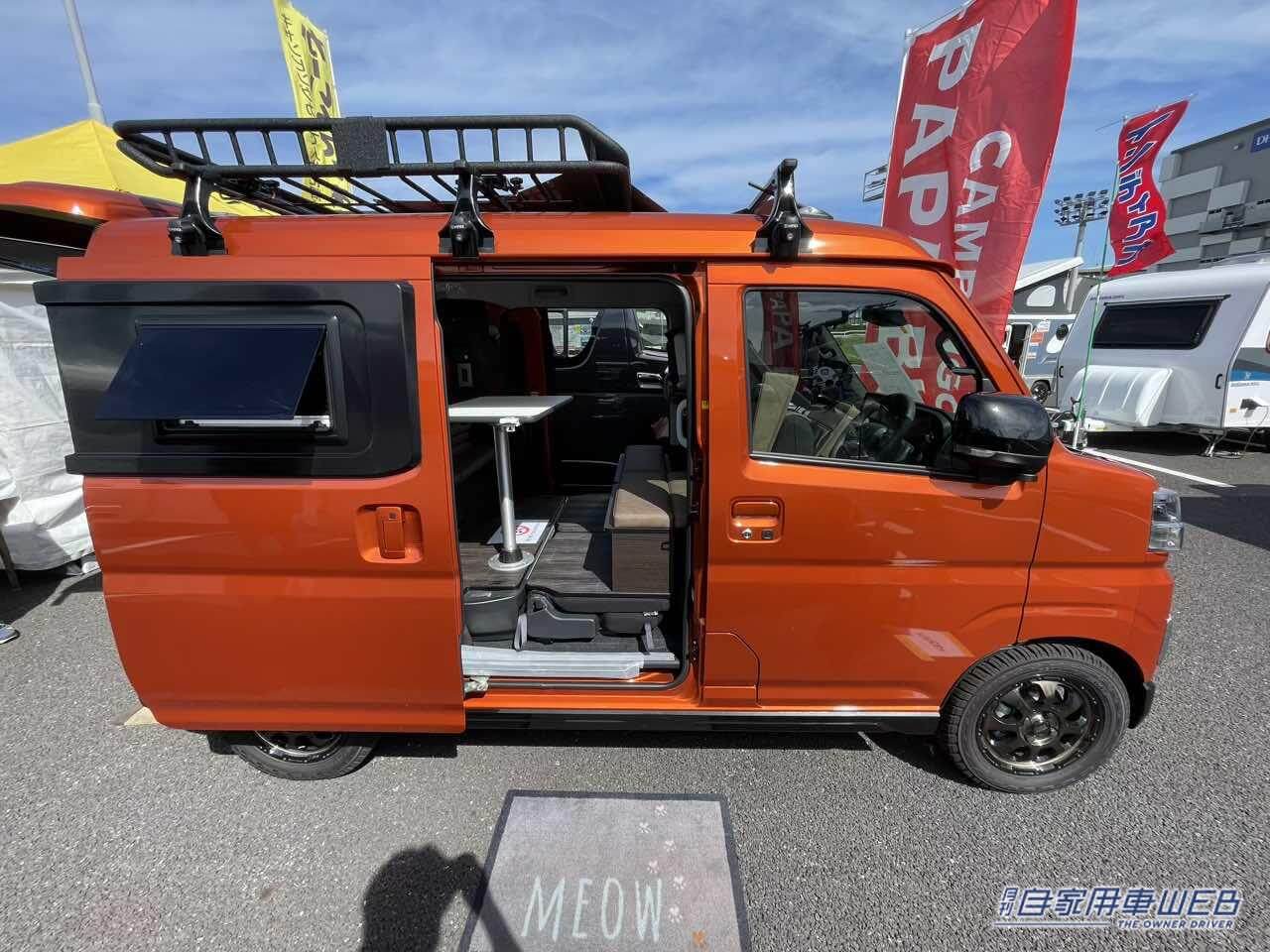|「軽自動車を甘く見てた」「こんな部屋に住みたい」広いフラット面がスゴイぞ。ダイハツ・アトレーがベースの軽キャンパー