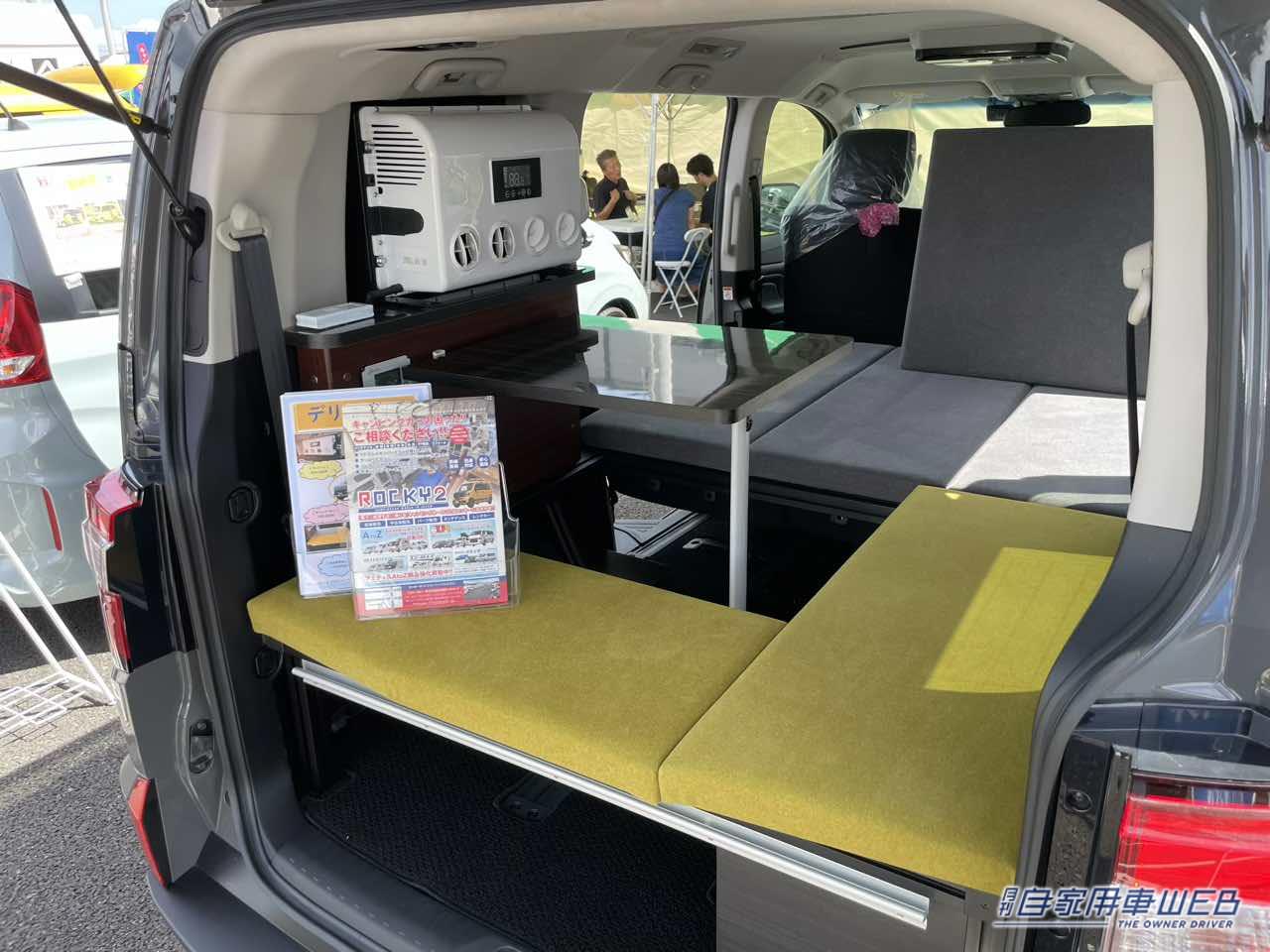 ライトグリーンとグレーのシートがオシャレ。|か、完璧だ…「凄いミニバン」ファミリーカーをキャンピングカーにしたら普段使いも便利な最強クラスの乗用車だった。
