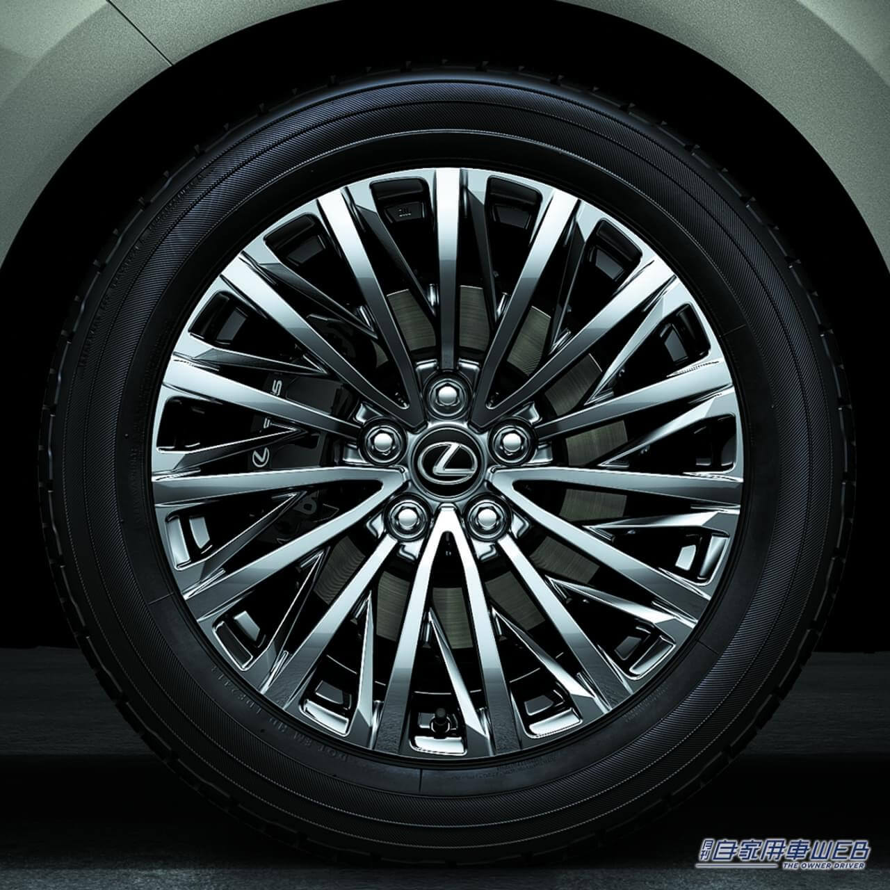 |新型レクサスLM、国内仕様を発表。導入グレードは「LM 500h」で、価格は2000万円に設定