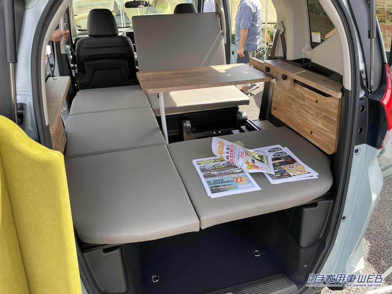 バックドア側からみた車内の様子。|「最高だぜ…コンパクトミニバン」快適・車中泊の最適解か? ホンダ・フリードは、やっぱり「ちょうどいい」。