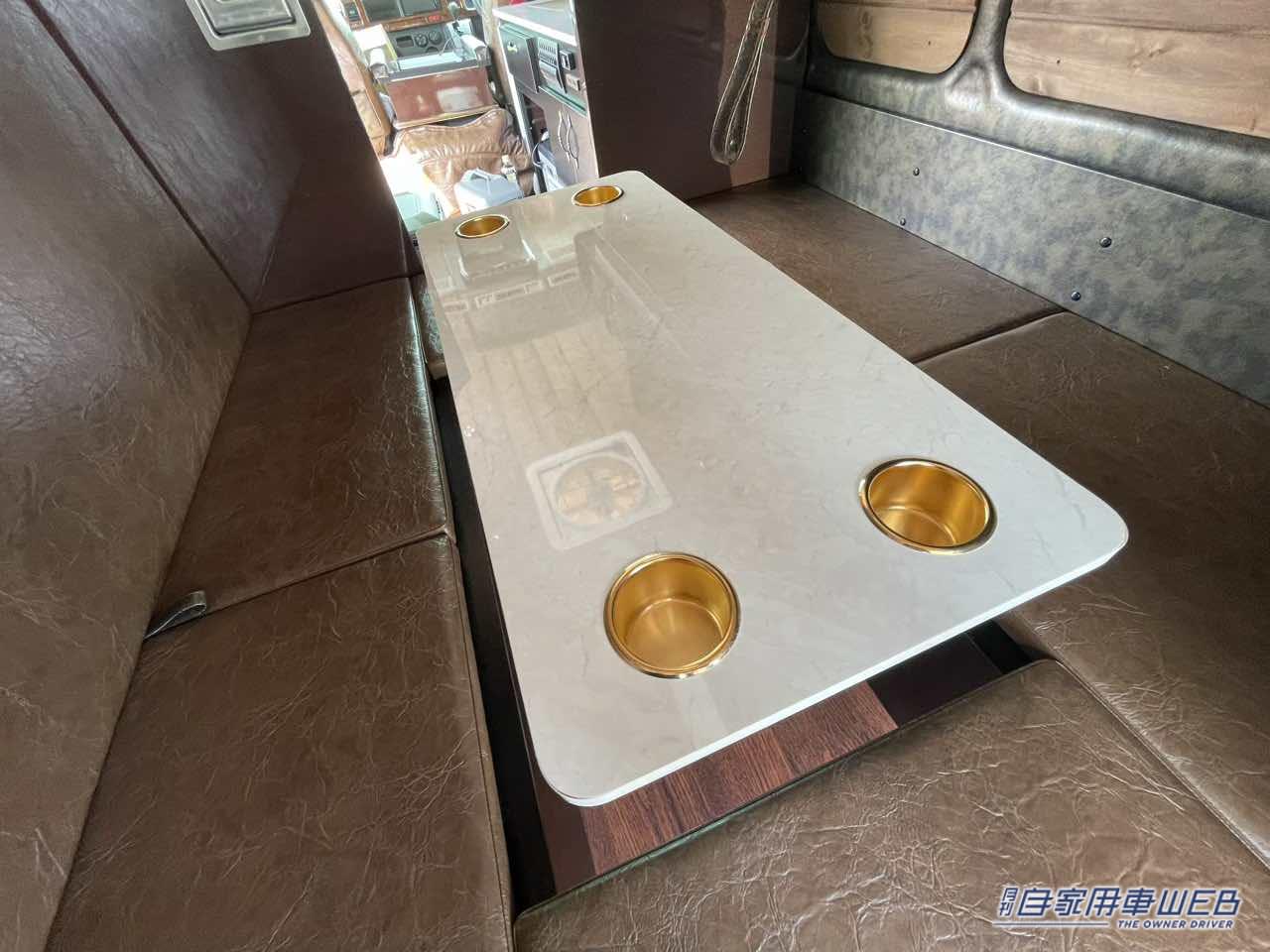 |二段ベッドがふたつ分! トヨタ ハイエースがベースのキャンパー