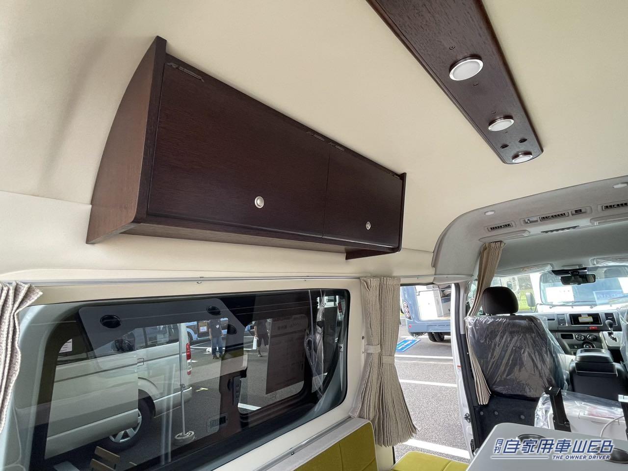 |広い室内とシートカラーが個性的!トヨタ ハイエースがベースのキャンパー