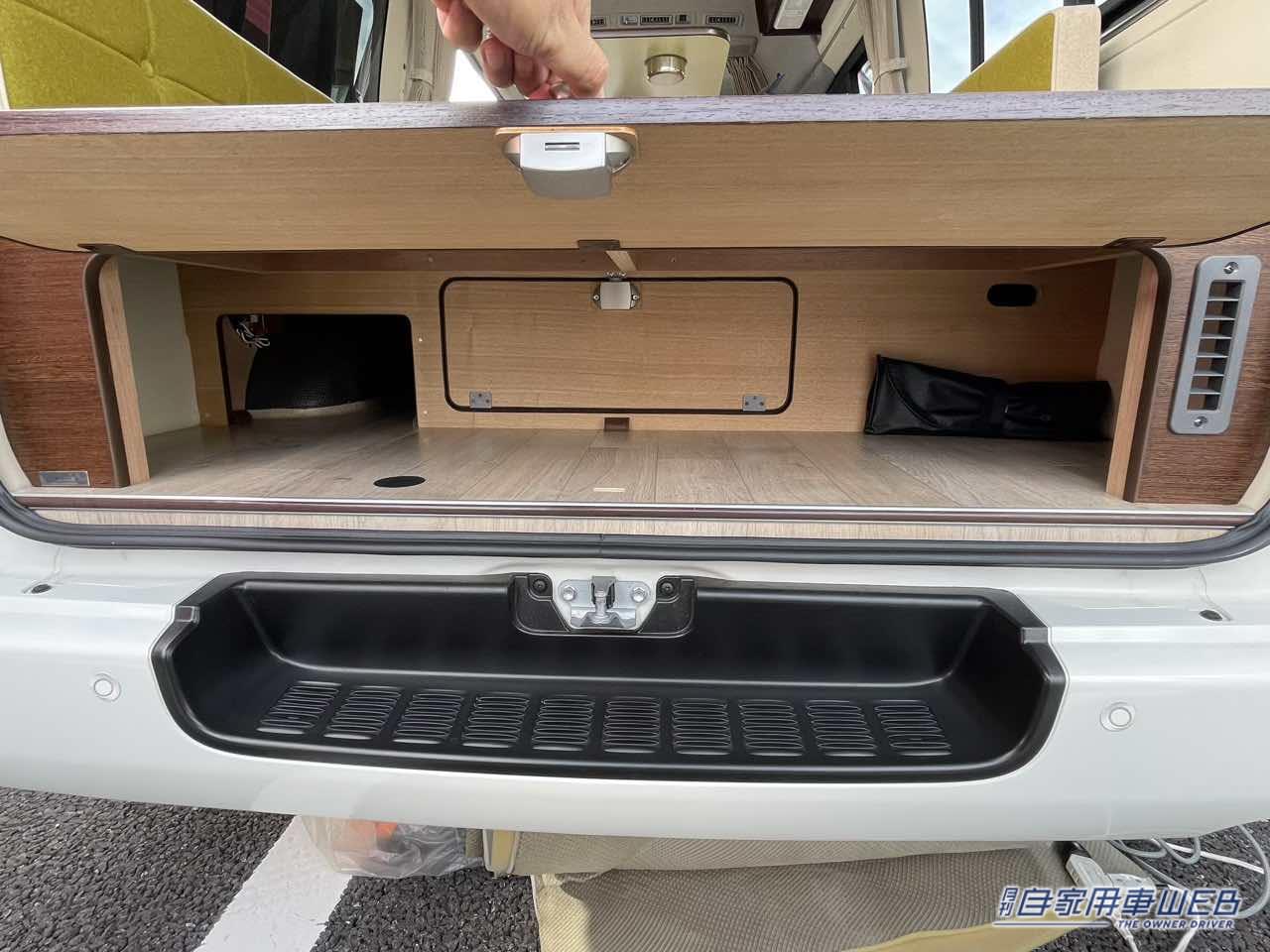 |広い室内とシートカラーが個性的!トヨタ ハイエースがベースのキャンパー