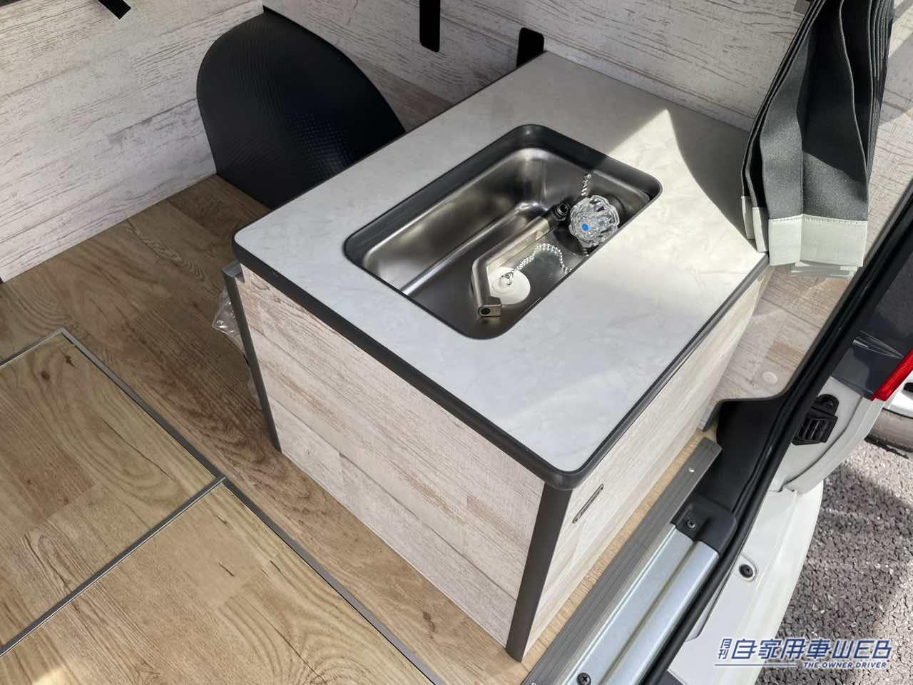 |適材適所の装備で使いやすい! トヨタ ハイエースがベースのキャンパー