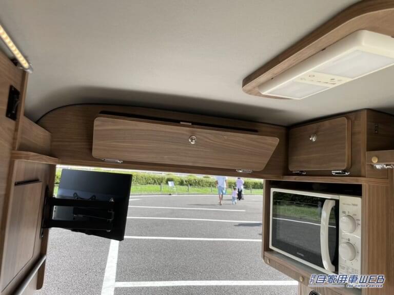 光量調整可能なLEDライト|キャンピングカーに「軽自動車」という選択肢。実は、結構アリです。フラットスペースが魅力的、スズキ・エブリイがベースの軽キャンパー。