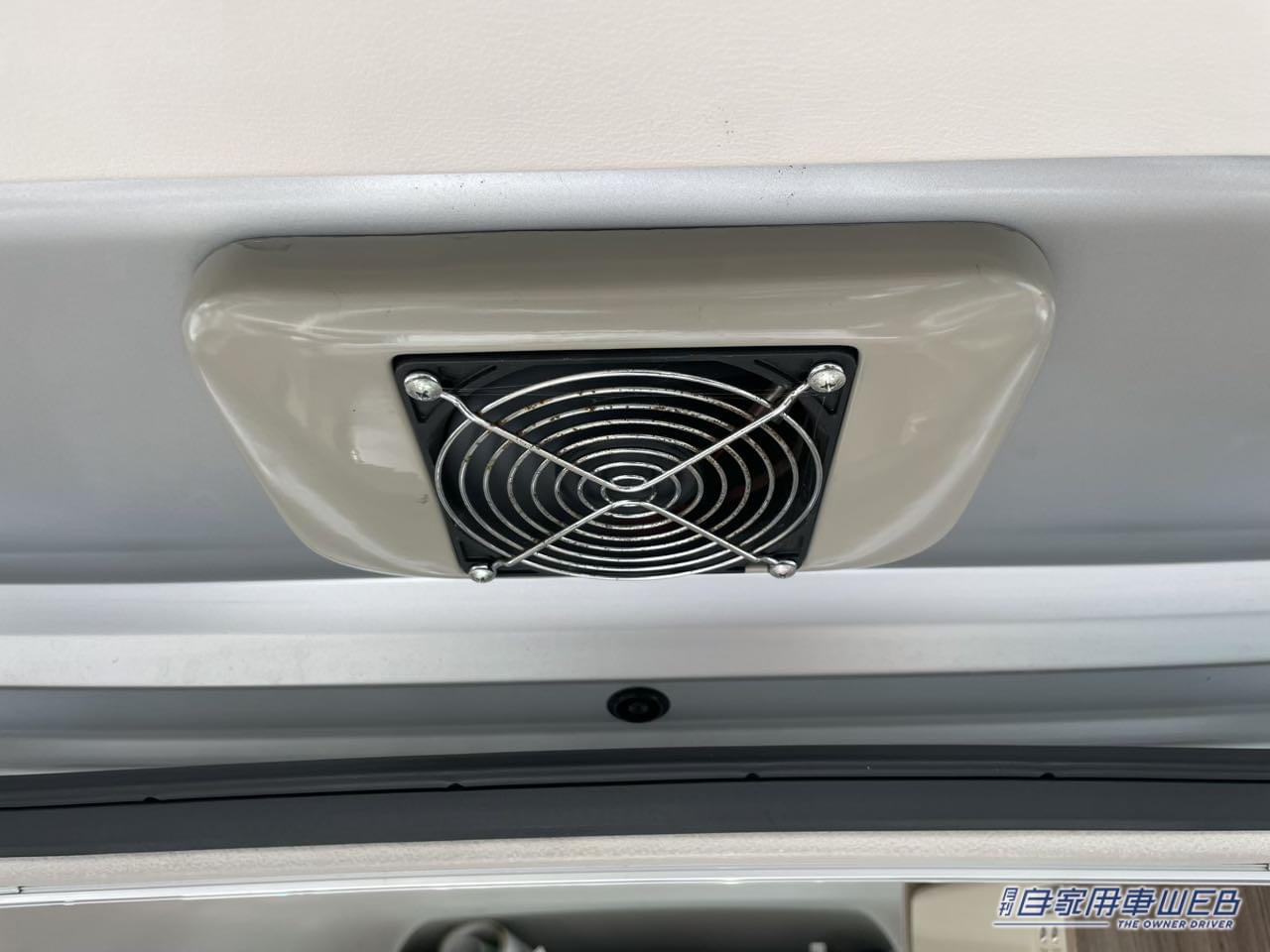 |「えっ 嘘でしょ?」軽自動車でも『車中泊』は『快適』にできます。しかも複数人。電子レンジやシャワーまで…