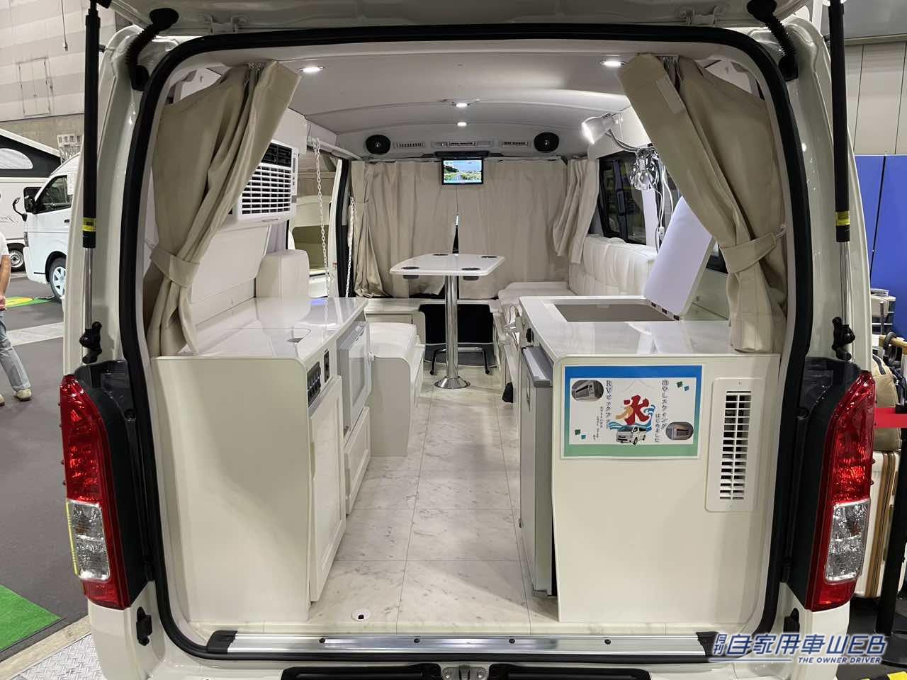 |純白の車内が個性的! トヨタ ハイエースがベースのキャンパー