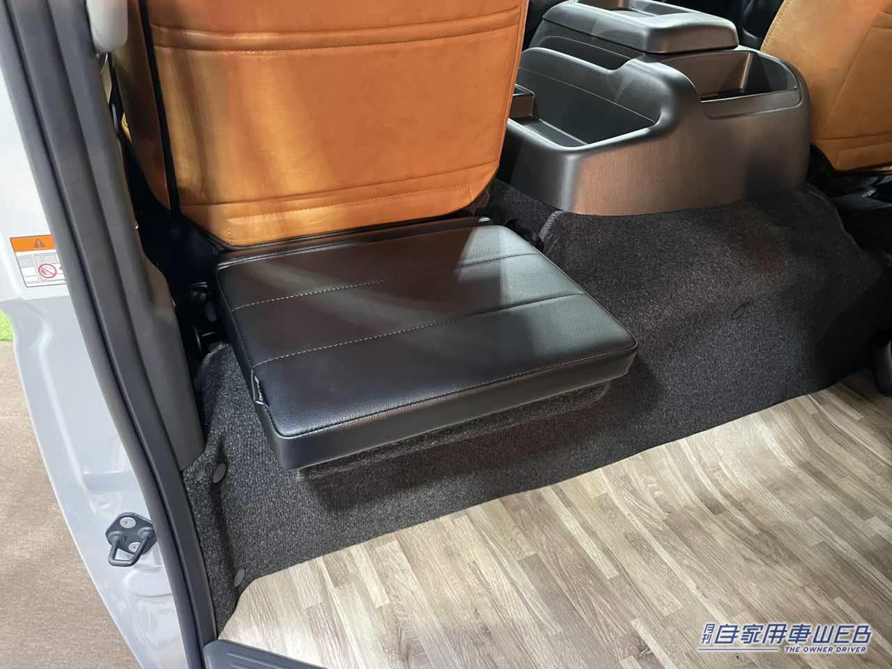 |車の中に座敷!? 足を伸ばしてくつろげるトヨタ ハイエースがベースのキャンパー