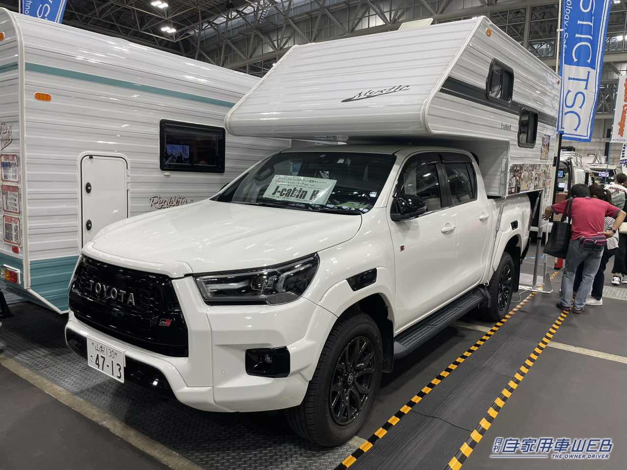 |最高にカッコいい移動式ワンルーム! トヨタ ハイラックスがベースのキャンパー