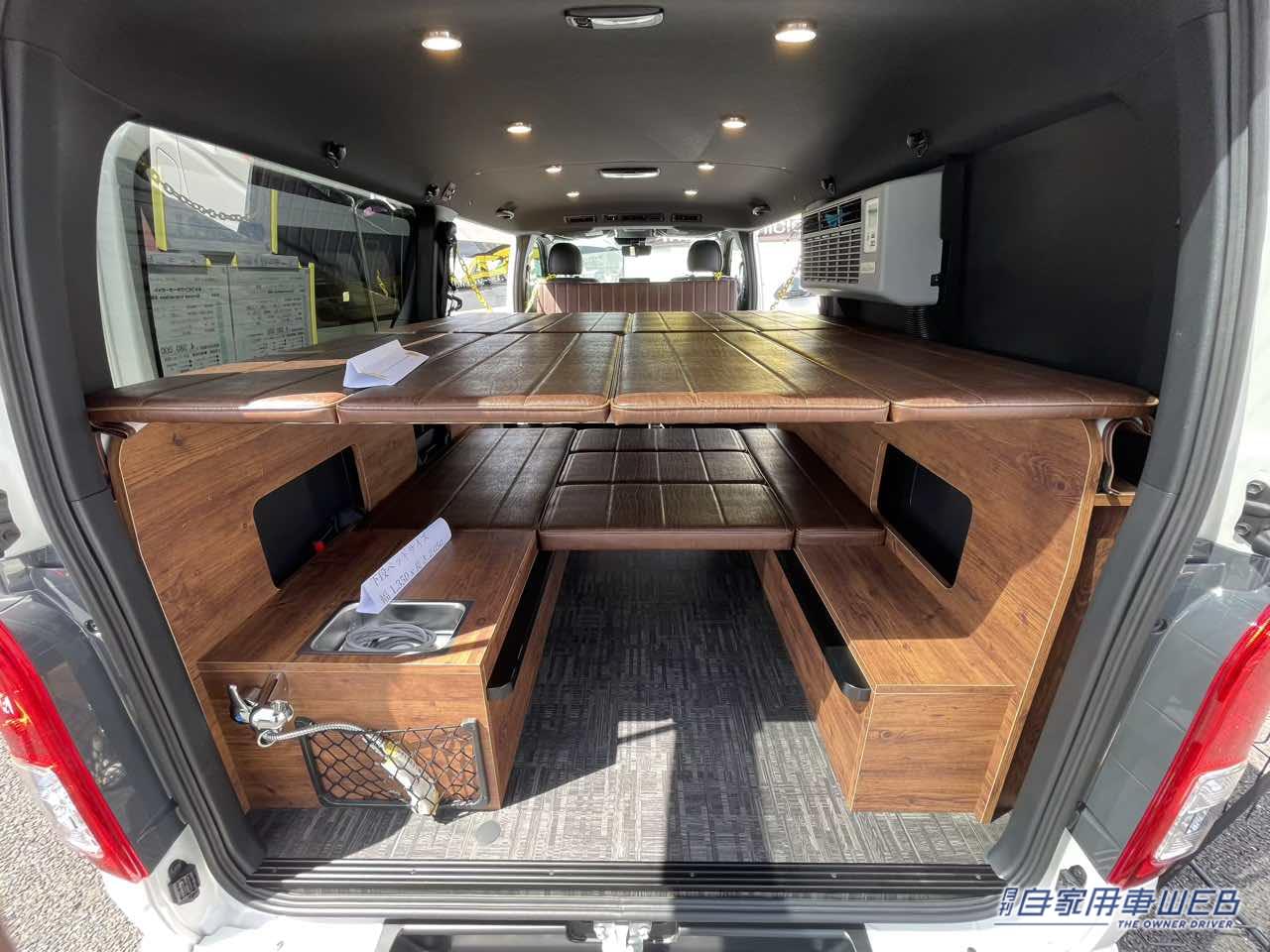 |レザー調の車内がかっこいい! トヨタ ハイエースがベースのキャンパー