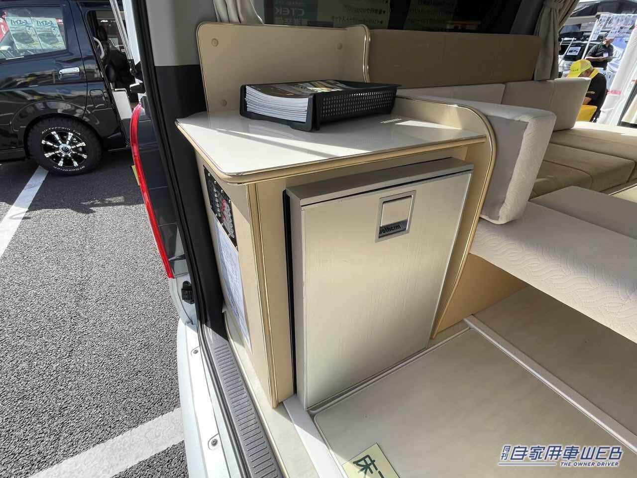 |巨大なボックスシートが快適! トヨタ ハイエースがベースのキャンパー