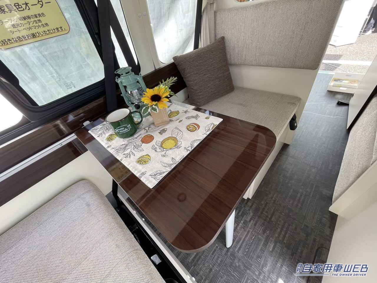 |「本当にトヨタ車か…?」もはやカプセルホテル。普通車なのに中身は本格的なキャンピングカー。