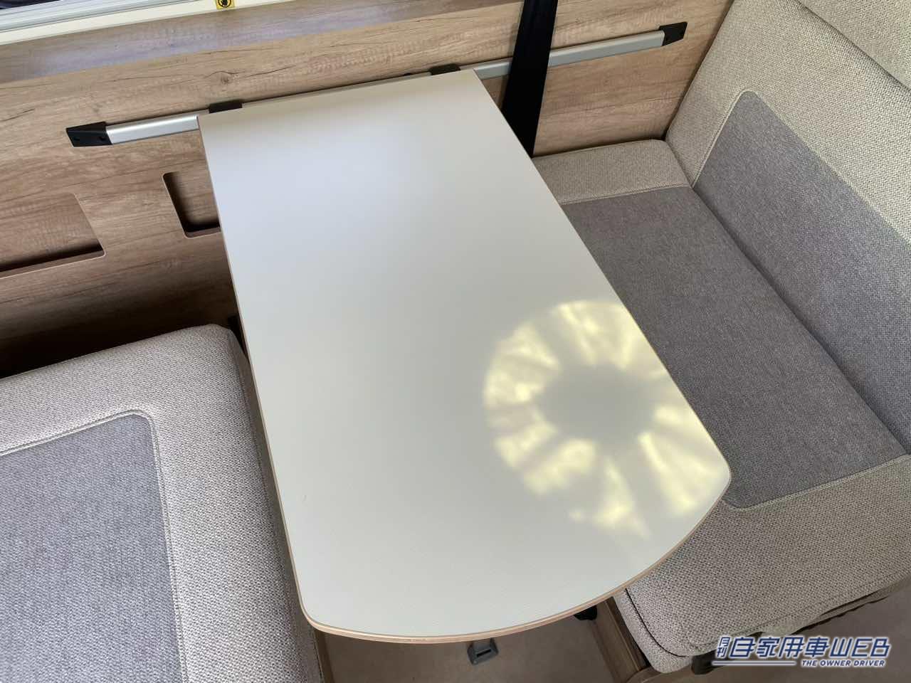 |広いフラットスペースとボックス席をレイアウト変更なしで使える! トヨタ ハイエースがベースのキャンパー