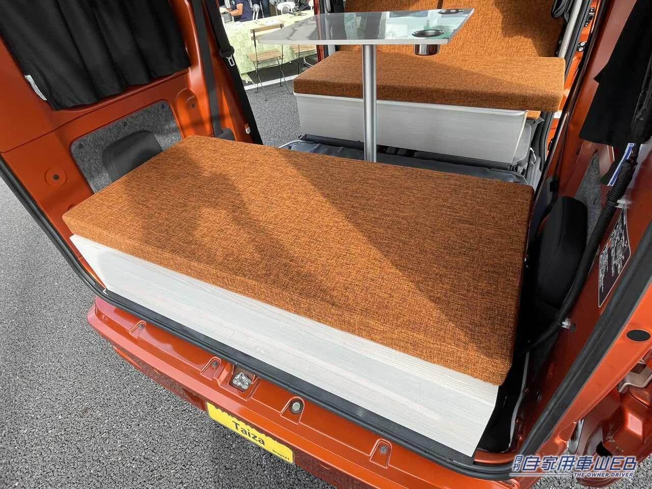 |軽自動車だけど「足を伸ばして寝れる」ほど広いって素敵すぎる!驚くほど実用的かつ快適な軽キャンパー。