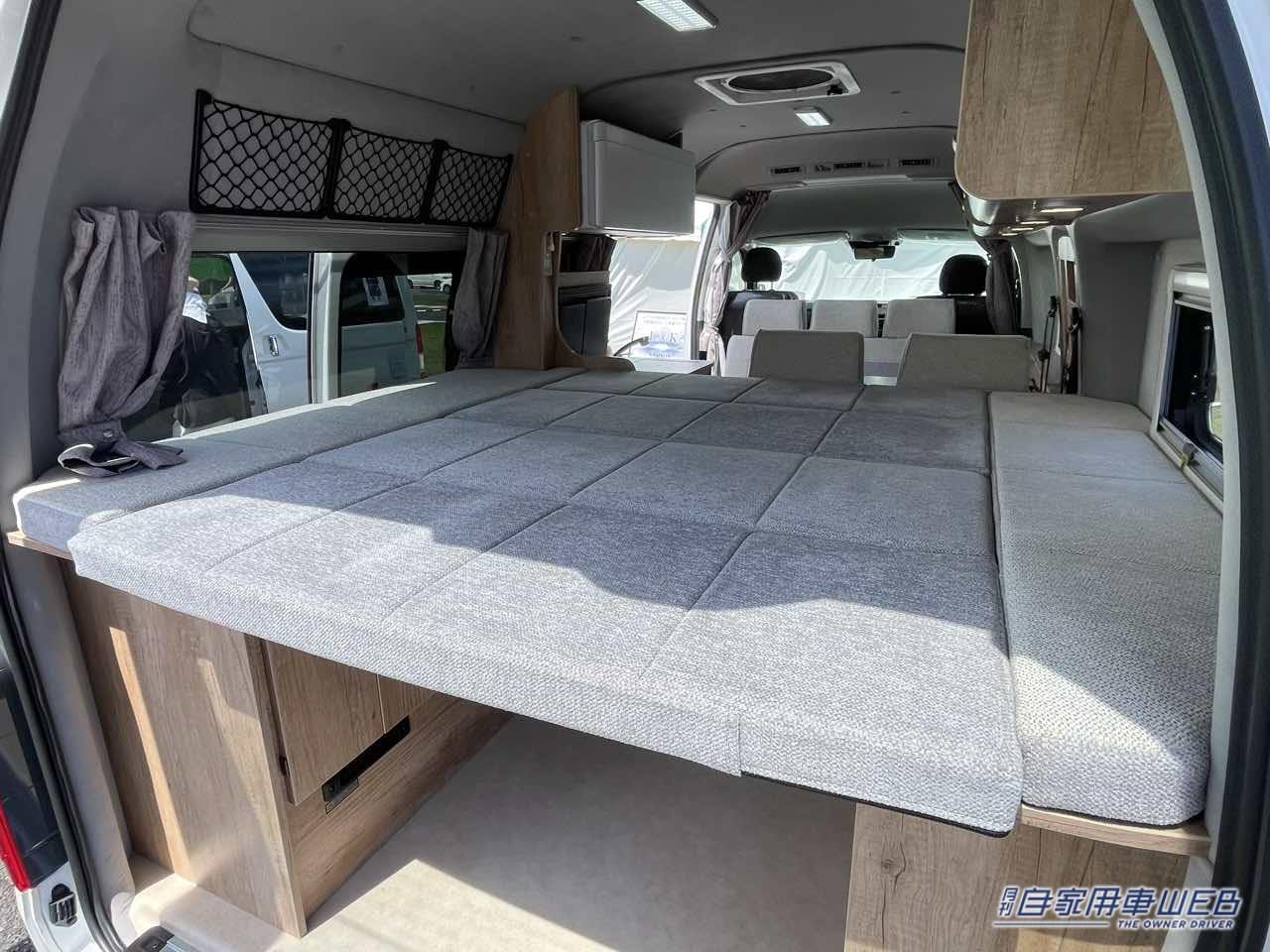 |広いフラットスペースとボックス席をレイアウト変更なしで使える! トヨタ ハイエースがベースのキャンパー