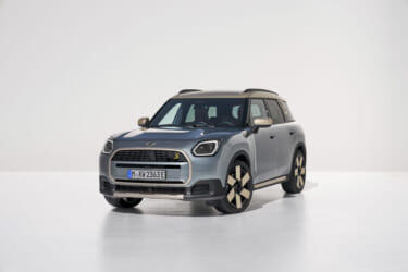 モデル名を変更、「クロスオーバー」から「カントリーマン」へ! 新型「MINI Countryman」発売開始