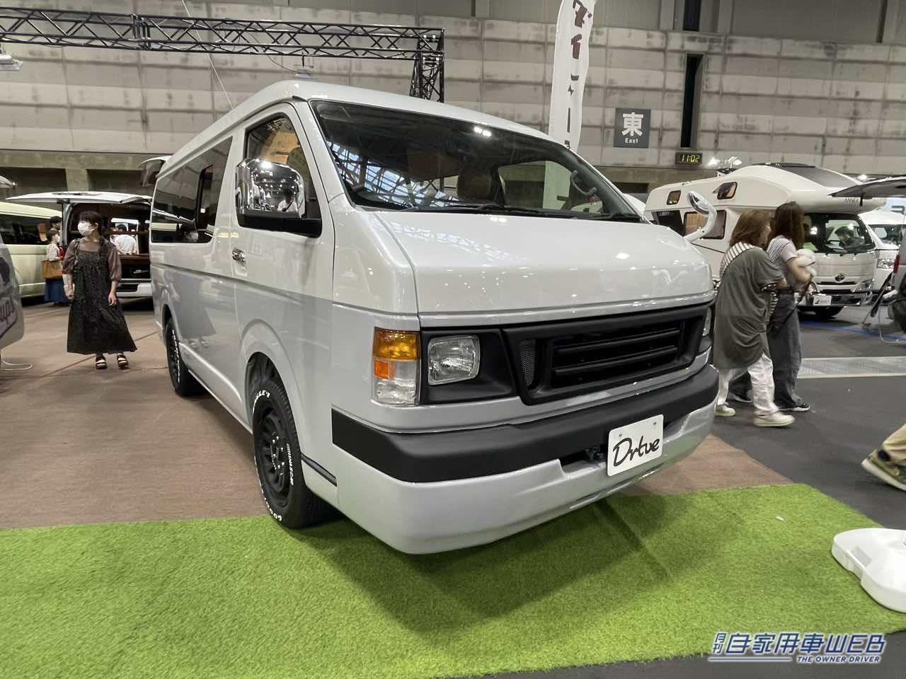 |車の中に座敷!? 足を伸ばしてくつろげるトヨタ ハイエースがベースのキャンパー