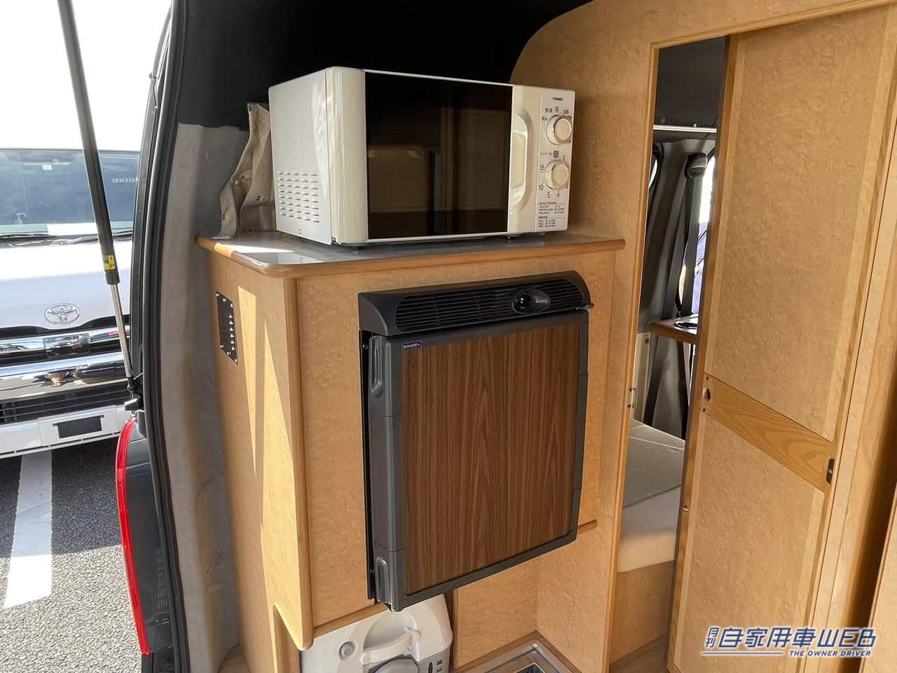 |居住エリアとキッチンがセパレート! トヨタ ハイエースがベースのキャンパー