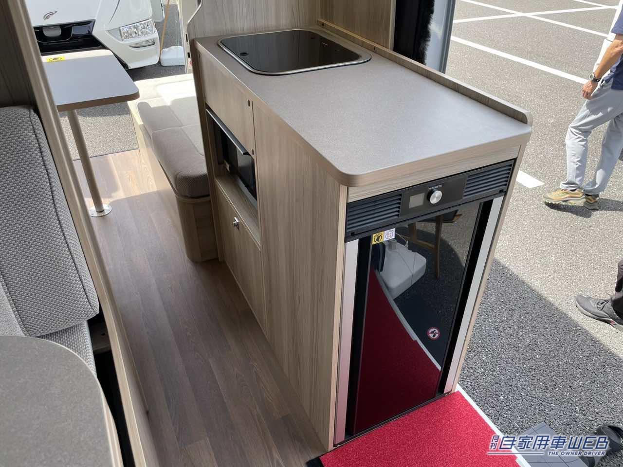 |「えっ 車の中ですよね?」「もはや理想形…」キッチン・エアコン付き、シャワーまであるキャンピングカー。