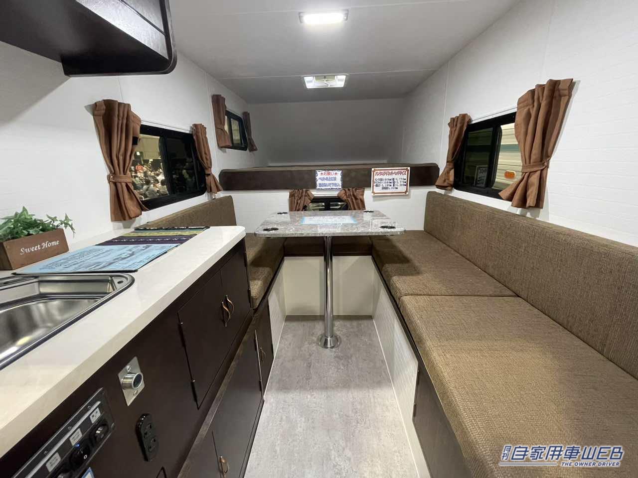 |最高にカッコいい移動式ワンルーム! トヨタ ハイラックスがベースのキャンパー