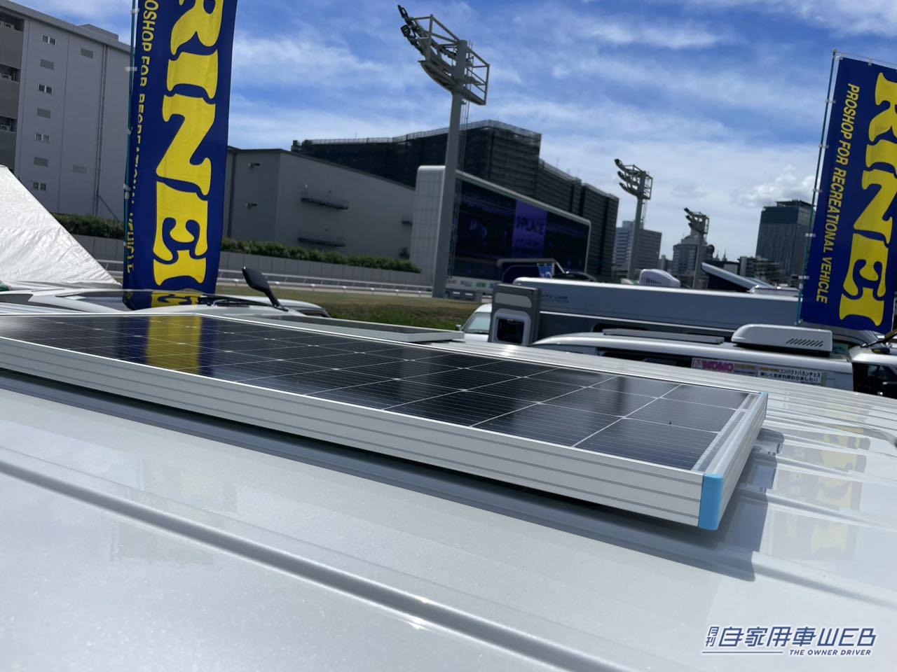 |快適すぎ要注意! 寝転びながらレンジもシンクも冷蔵庫も使えるぞ! トヨタ ハイエースがベースのキャンパー